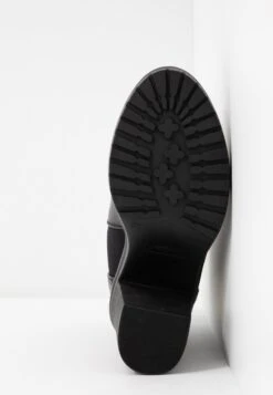 ONLY Shoes Onlboo Loop - Bottines À Talons Hauts - Black 13 ONLY Shoes Onlboo Loop - Bottines À Talons Hauts - Black -Femelle Vêtements Boutique 0b833309edb04001bfe099ff12efc393