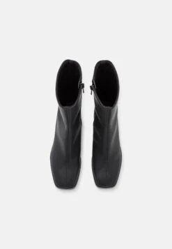 Monki Bottines - Black Dark -Femelle Vêtements Boutique 1ceccae4a3684796b9b12cfbf404cfe4