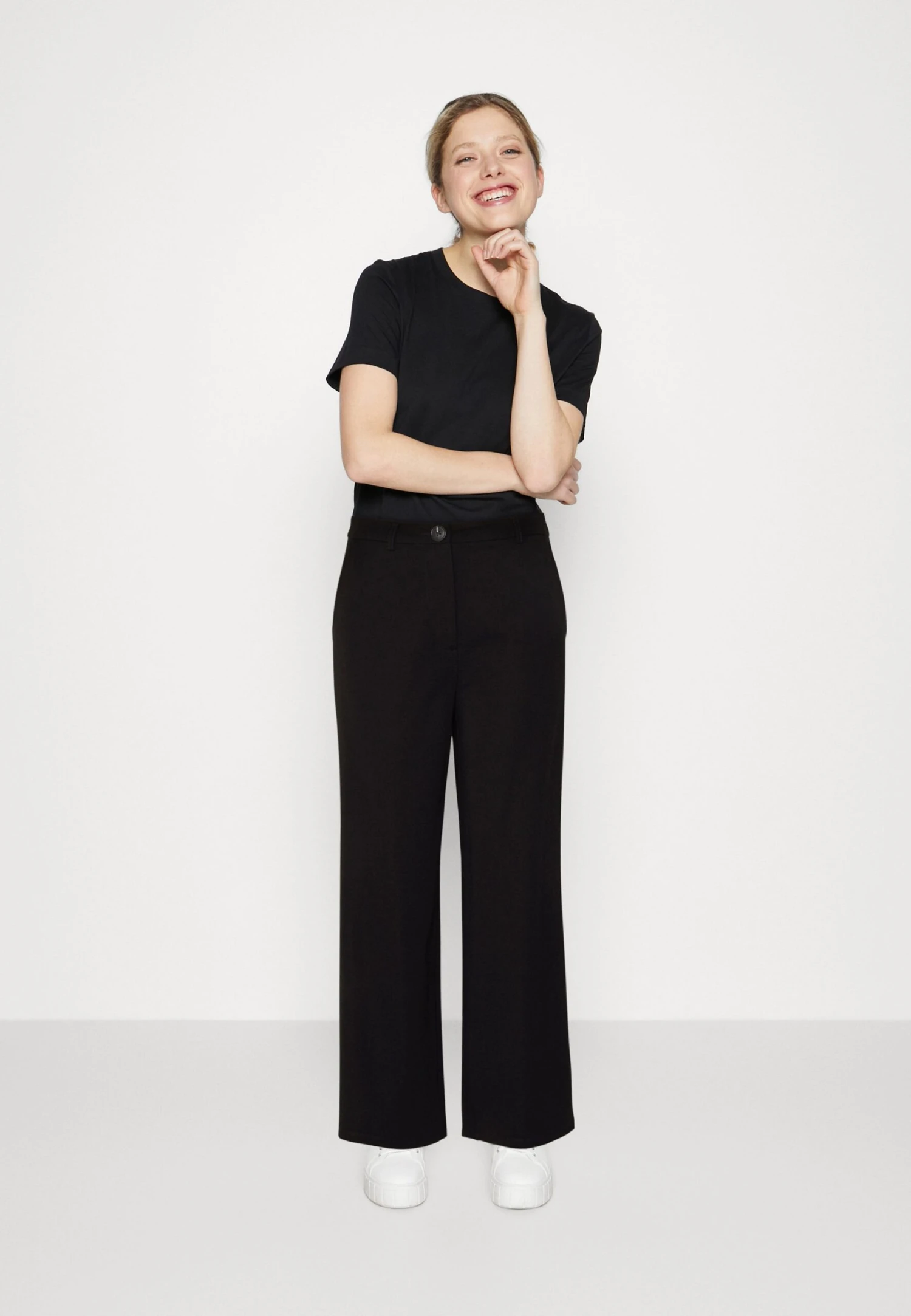 Even&Odd Tailored Wide Leg Culotte - Pantalon Classique - Black 2 Even&Odd Tailored Wide Leg Culotte - Pantalon Classique - Black – Image 2