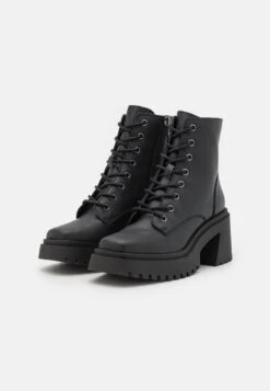 Steve Madden Bottines - Black -Femelle Vêtements Boutique 2ae56ff6ba414baca7f298b4cc75402e