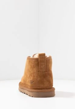 Ugg Neumel - Boots À Talons - Chestnut -Femelle Vêtements Boutique 307bd8efa468488b9cff2306c1954546