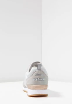 Baskets Basses - Light Grey -Femelle Vêtements Boutique 3234c6e42c2a4cc48b396c45fcf18dad
