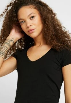 2 Pack - T-Shirt Basique - Black/White -Femelle Vêtements Boutique 37ff36b777d14c27a006d5de9d1647db