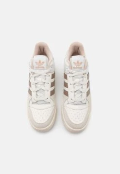 Adidas Originals Forum Unisex - Baskets Basses - Core White/Chalky Brown/Taupe -Femelle Vêtements Boutique 3aacf48a51584572acecb25c5d32bba3