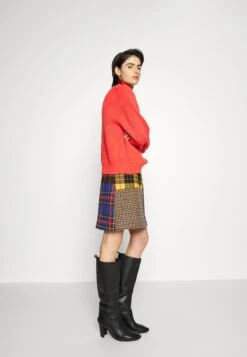 DRYKORN Tildi - Pullover - Orange -Femelle Vêtements Boutique 3b42ee1ad29249c59f20df2ed4383eab