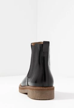 Kickers Oxfordchic - Boots À Talons - Noir 12 Kickers Oxfordchic - Boots À Talons - Noir -Femelle Vêtements Boutique 3dd24933d8794a4ea90c9a3e557babf0