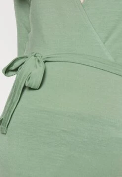 Mamalicious Mlcaylee Tess - T-Shirt Basique - Light Green -Femelle Vêtements Boutique 413f3b4bada9489e96f26e5110bff3fe