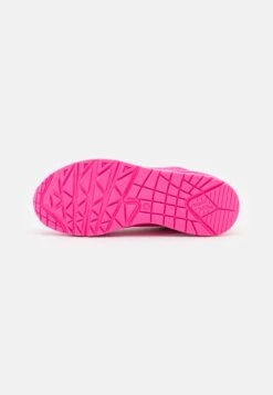 Uno - Baskets Basses - Hot Pink Durabuck 10 Uno - Baskets Basses - Hot Pink Durabuck -Femelle Vêtements Boutique 4207b56d3ae14e70ac738906d310a8cf