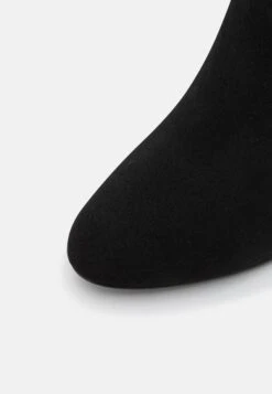 Leather - Bottes À Talons Hauts - Black 11 Leather - Bottes À Talons Hauts - Black -Femelle Vêtements Boutique 48aebfb9f588419fbd5c98d239b8b6d4