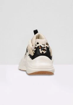 Fila Footwear Collene Cb Wmn - Baskets Basses - Turtledove Leopard 11 Fila Footwear Collene Cb Wmn - Baskets Basses - Turtledove Leopard -Femelle Vêtements Boutique 48fda6b1496f4e648b27381c37a7aaad