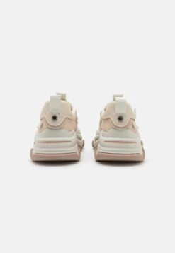 Steve Madden Possession - Baskets Basses - Tan -Femelle Vêtements Boutique 4dbaaefa5da5460688522d7a12a76ffc