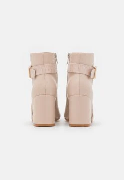 Anna Field Boots À Talons - Beige -Femelle Vêtements Boutique 4f1af54ed07049fdbdd2882e23daf19e