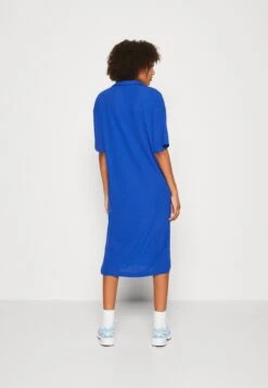 Monki Robe En Jersey - Bright Cobolt Blue -Femelle Vêtements Boutique 5721c518c3cb420a998dd68cb087cc5c
