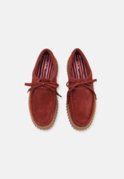 Clarks Torhill Bee - Chaussures À Lacets - Chestnut -Femelle Vêtements Boutique 5a8f9e0291f74b1e9104b2d5ffd8fa5c