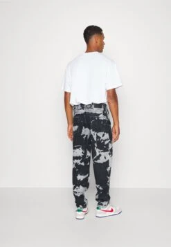 YOURTURN Unisex Moonwash Unisex - Jean Boyfriend - Black -Femelle Vêtements Boutique 6685994947d04f7eaa89ae453bbefd9f