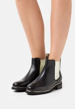 Les Tropéziennes Par M Belarbi Micky - Boots À Talons - Noir/Or -Femelle Vêtements Boutique 6f4e8e7070ed4e7cb32147cb2d1c9751