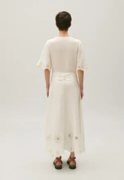 CLAUDIE PIERLOT Radeau - Robe Longue - Ecru 6 CLAUDIE PIERLOT Radeau - Robe Longue - Ecru -Femelle Vêtements Boutique 769117739f79425ca6425e7ec9826698