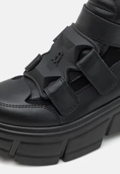 Steve Madden Trimmers - Baskets Montantes - Black -Femelle Vêtements Boutique 7eaed5cff0ea43438c0e4484cc41dbf7