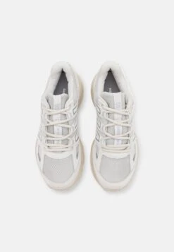 Salomon X Mission 4 - Baskets Basses - Lunar Rock/Rainy Day/Blazing Orange -Femelle Vêtements Boutique 8b63fb00f53e4b23b2cf3c3eceafe7b0