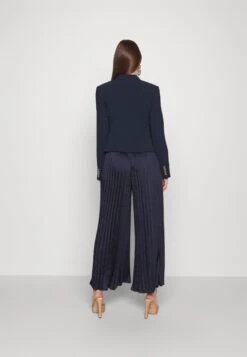 MICHAEL Michael Kors Fitted Db Crop Blazer - Blazer - Midnightblue -Femelle Vêtements Boutique a6d876420f504a81a4fd53ac045f9d7d