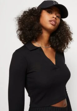 Even&Odd Long Sleeve Collar - T-Shirt À Manches Longues - Black -Femelle Vêtements Boutique aa6f27938e014275bbaec31fc0d490b5