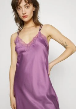 Anna Field Chemise De Nuit / Nuisette - Pink 10 Anna Field Chemise De Nuit / Nuisette - Pink -Femelle Vêtements Boutique aca2fd6bdc2944f8b8180f1cb25b16ea