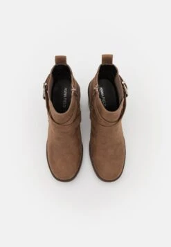 Bottines À Talons Hauts - Taupe 11 Bottines À Talons Hauts - Taupe -Femelle Vêtements Boutique c295bef82b1a40d6952ed941ebdd0c89