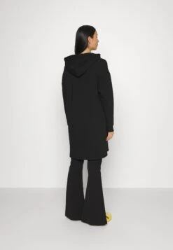 Ugg Aderyn Hoodie Dress - Sweat À Capuche - Black 8 Ugg Aderyn Hoodie Dress - Sweat À Capuche - Black -Femelle Vêtements Boutique d028861eb0f641d6bb1e0df2cc52d19f