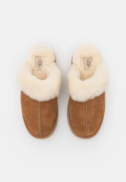 Ugg Disquette - Chaussons - Chestnut -Femelle Vêtements Boutique e7285c3843ba4f50963a7119606316e7
