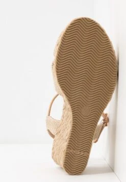 Anna Field Sandales Compensées - Beige -Femelle Vêtements Boutique e7d50a84676341139a52b1b4f6d1236e