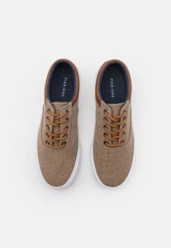 Pier One Baskets Basses - Taupe -Femelle Vêtements Boutique e9072030cb6f46b8b971518332e5e666